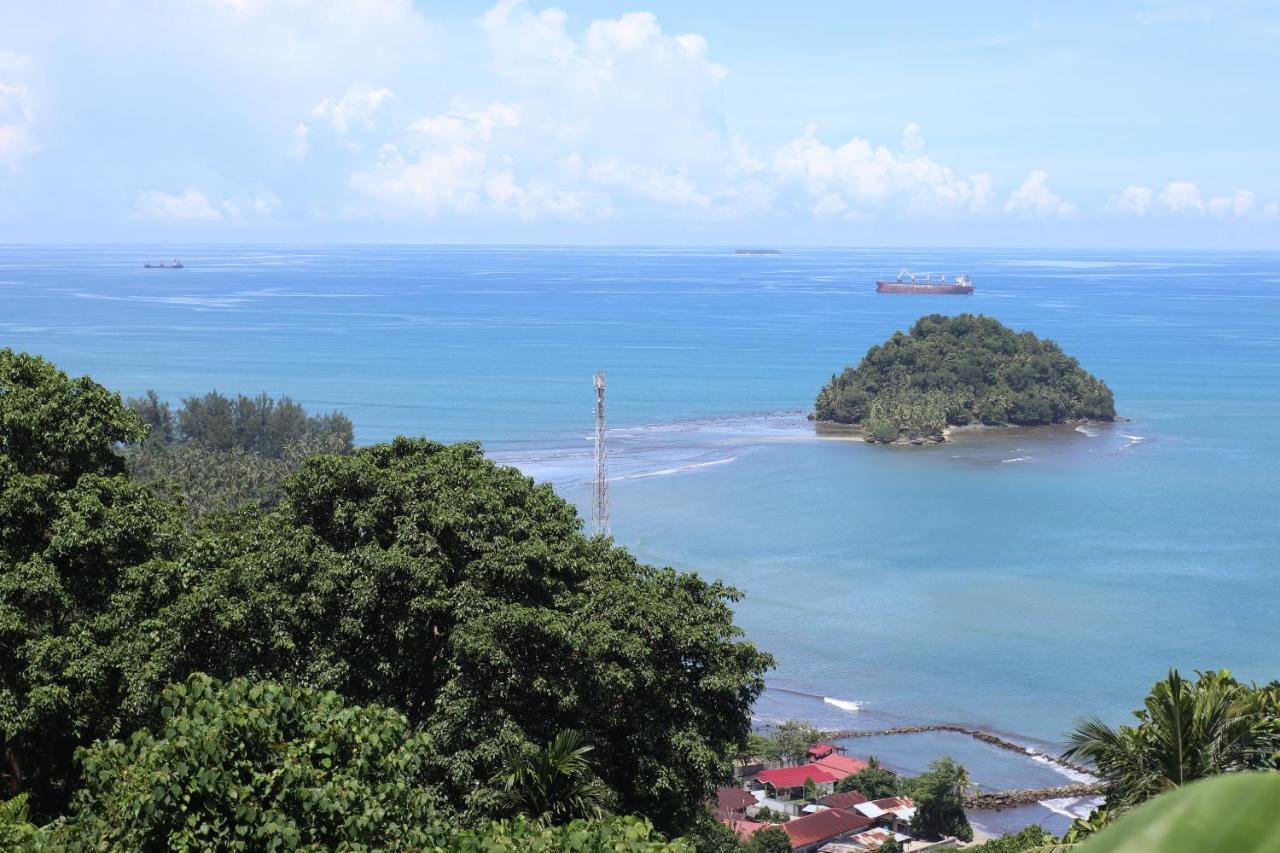 The View Padang, Amazing View, 8 Mins Mentawai Fast Ferry, Cold Beer,Close To Restaurants Exterior photo